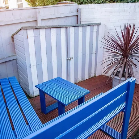 Apartment Groveside Lets