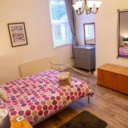 Groveside Lets Apartment *