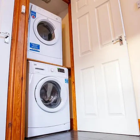 Daire Groveside Lets