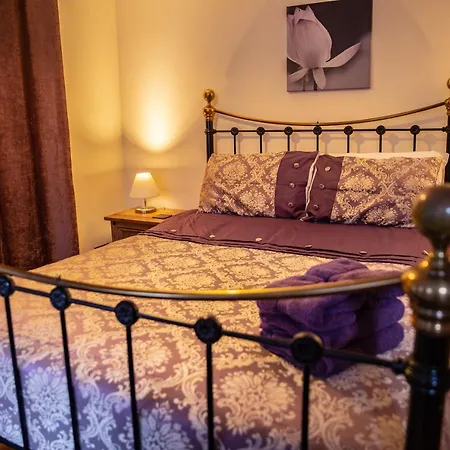 Groveside Lets Daire *